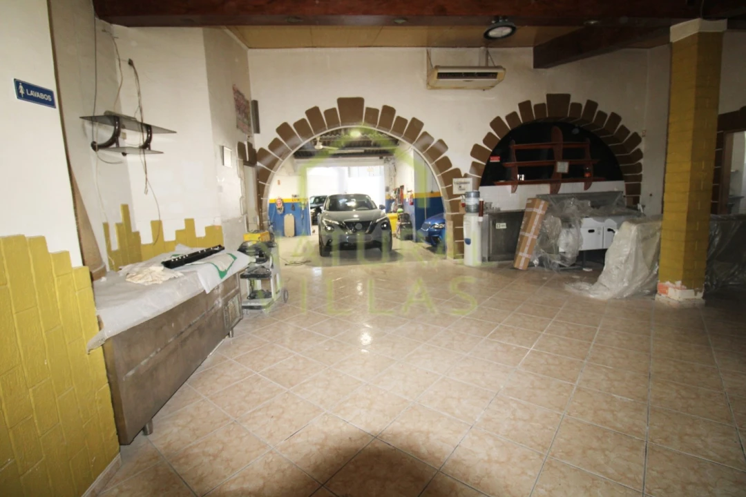 Armazém para Arrendamento em Santa Barbara de Nexe Foto 4