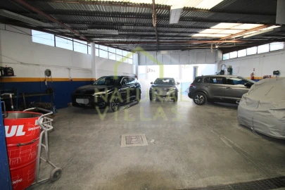 Armazém para Arrendamento em Santa Barbara de Nexe