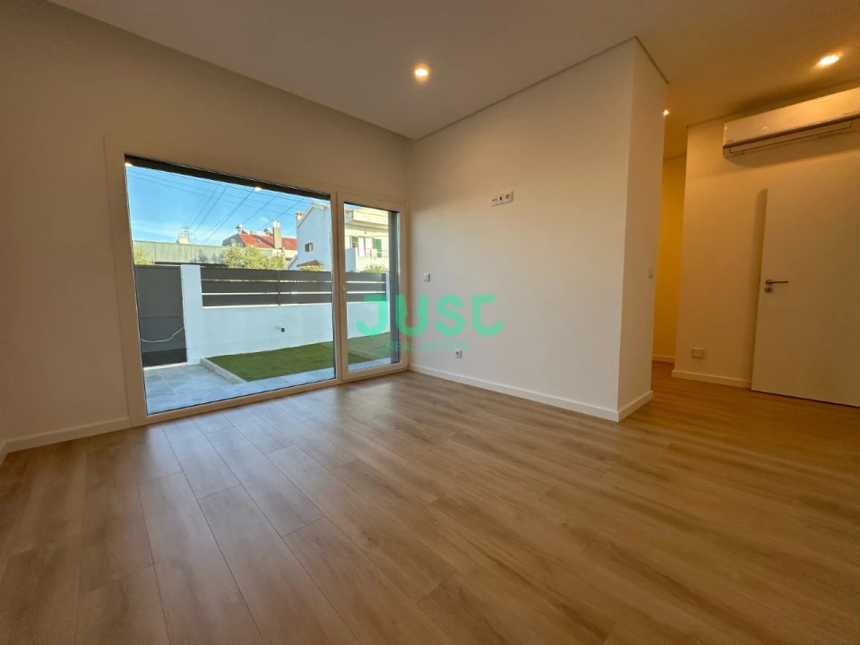 Moradia T3 para Venda em Fernao Ferro Foto 9