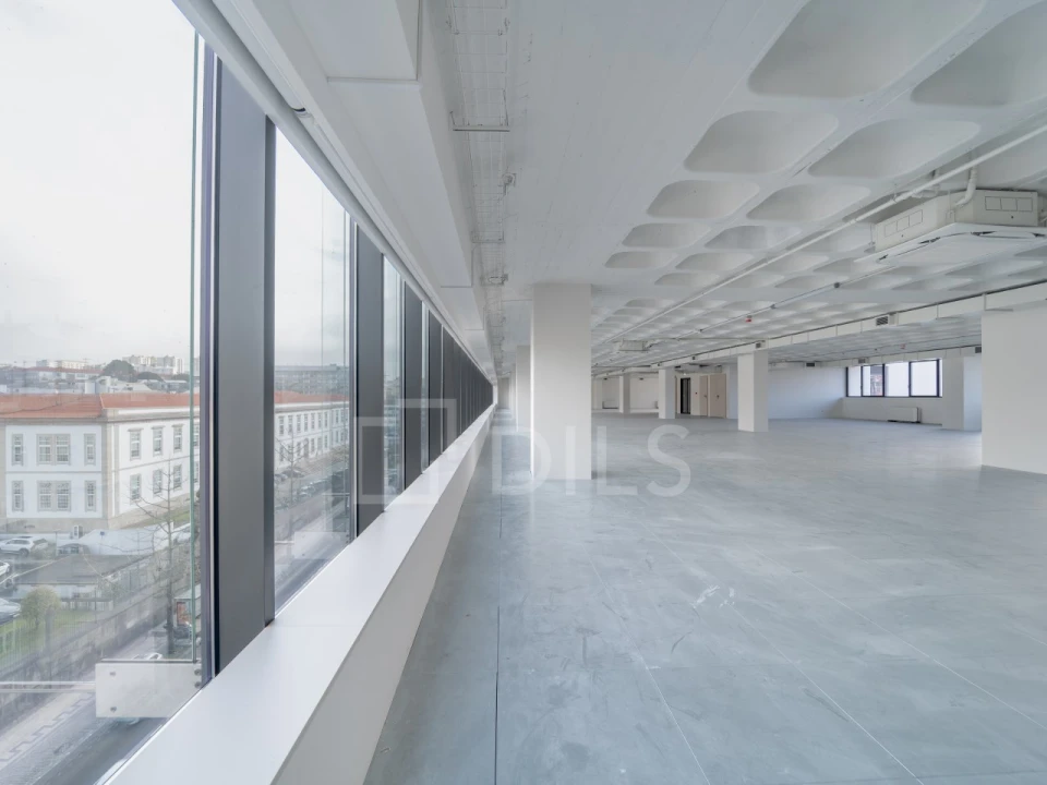 Escritório para Arrendamento em Cedofeita, Santo Ildefonso, Sé, Miragaia, São Nicolau e Vitória Foto 2