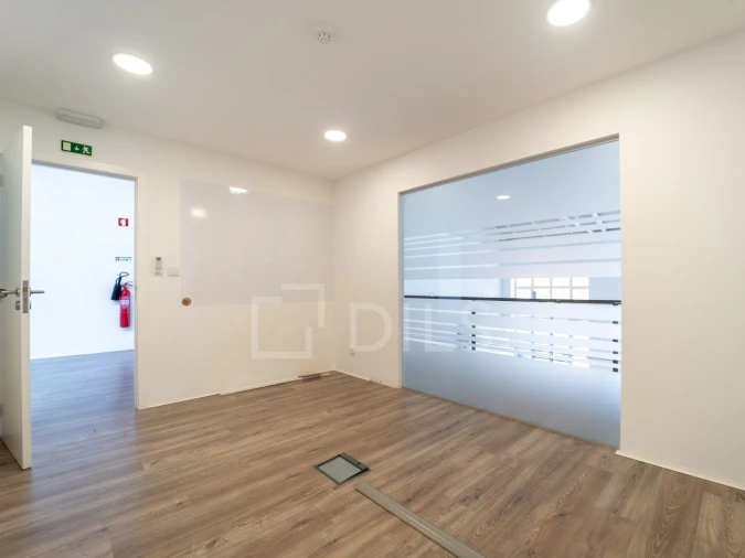 Escritório para Arrendamento em Custóias, Leça do Balio e Guifões Foto 16