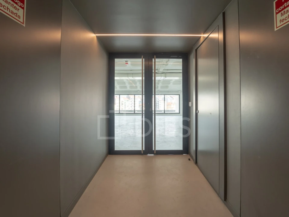 Escritório para Arrendamento em Cedofeita, Santo Ildefonso, Sé, Miragaia, São Nicolau e Vitória Foto 12