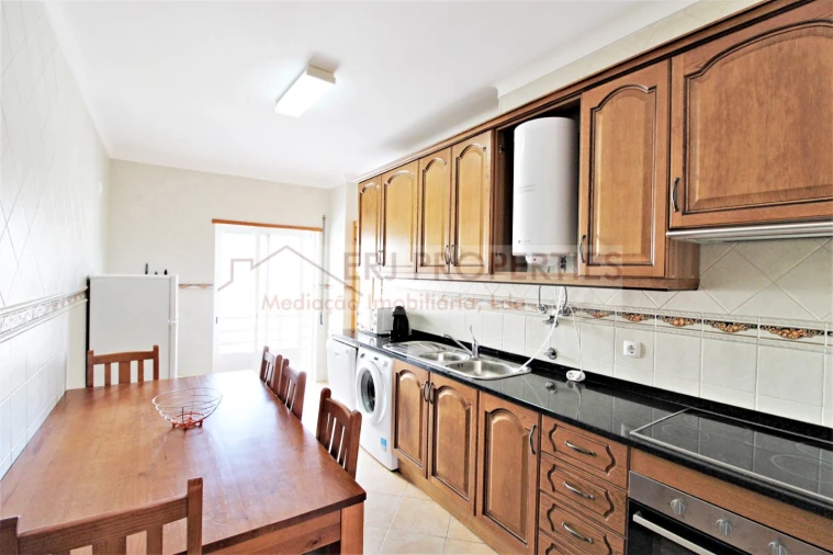 Apartamento T2 para Arrendamento em Altura Foto 5