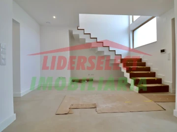 Moradia T3 para Venda em Silveira