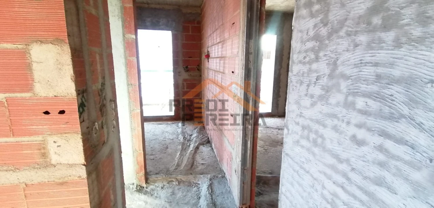 Moradia T4 para Venda em Pontinha e Famões Foto 18