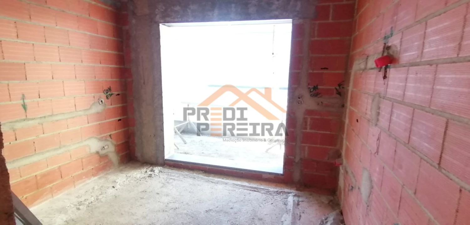 Moradia T4 para Venda em Pontinha e Famões Foto 20