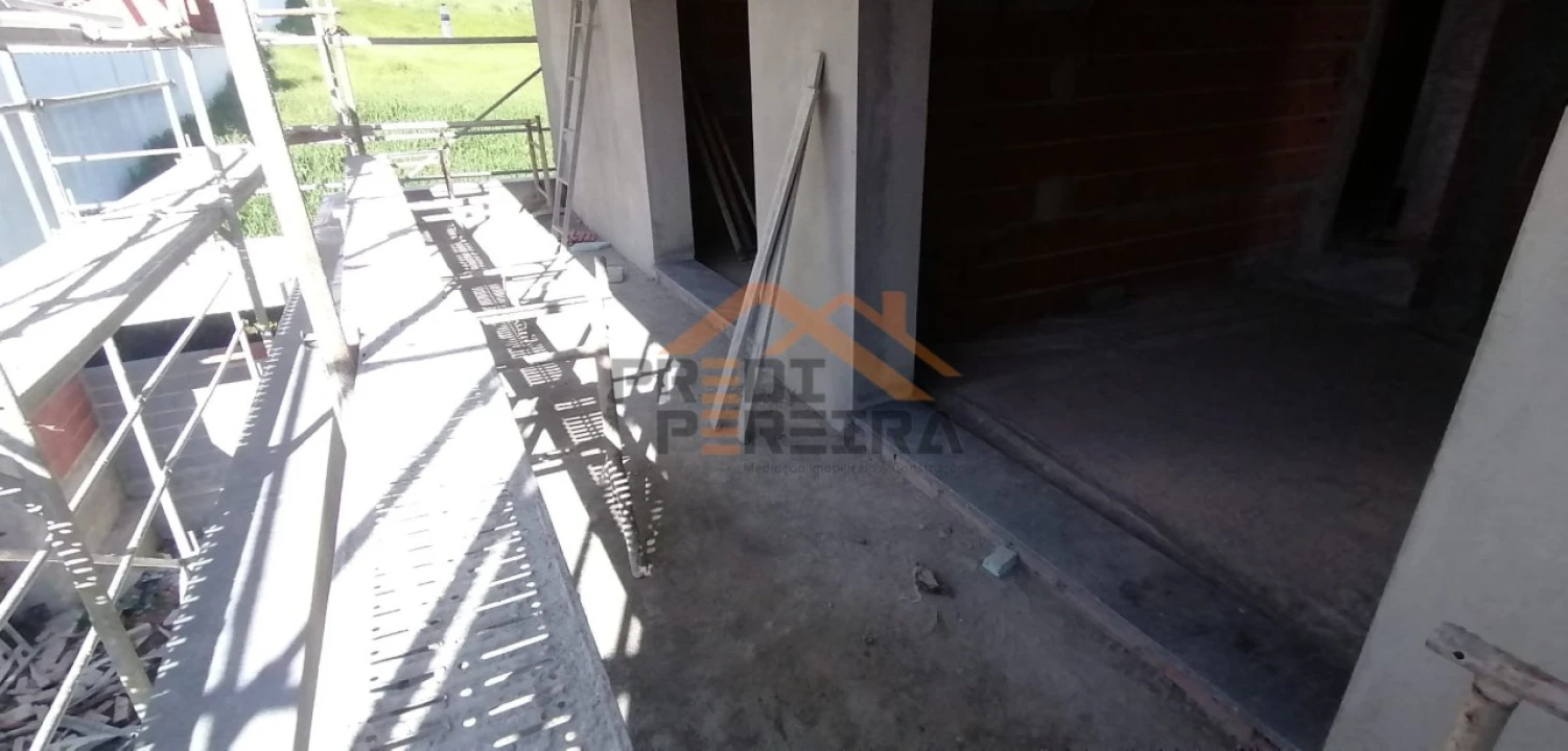 Moradia T4 para Venda em Pontinha e Famões Foto 22