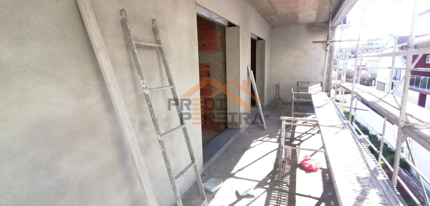 Moradia T4 para Venda em Pontinha e Famões Foto 24