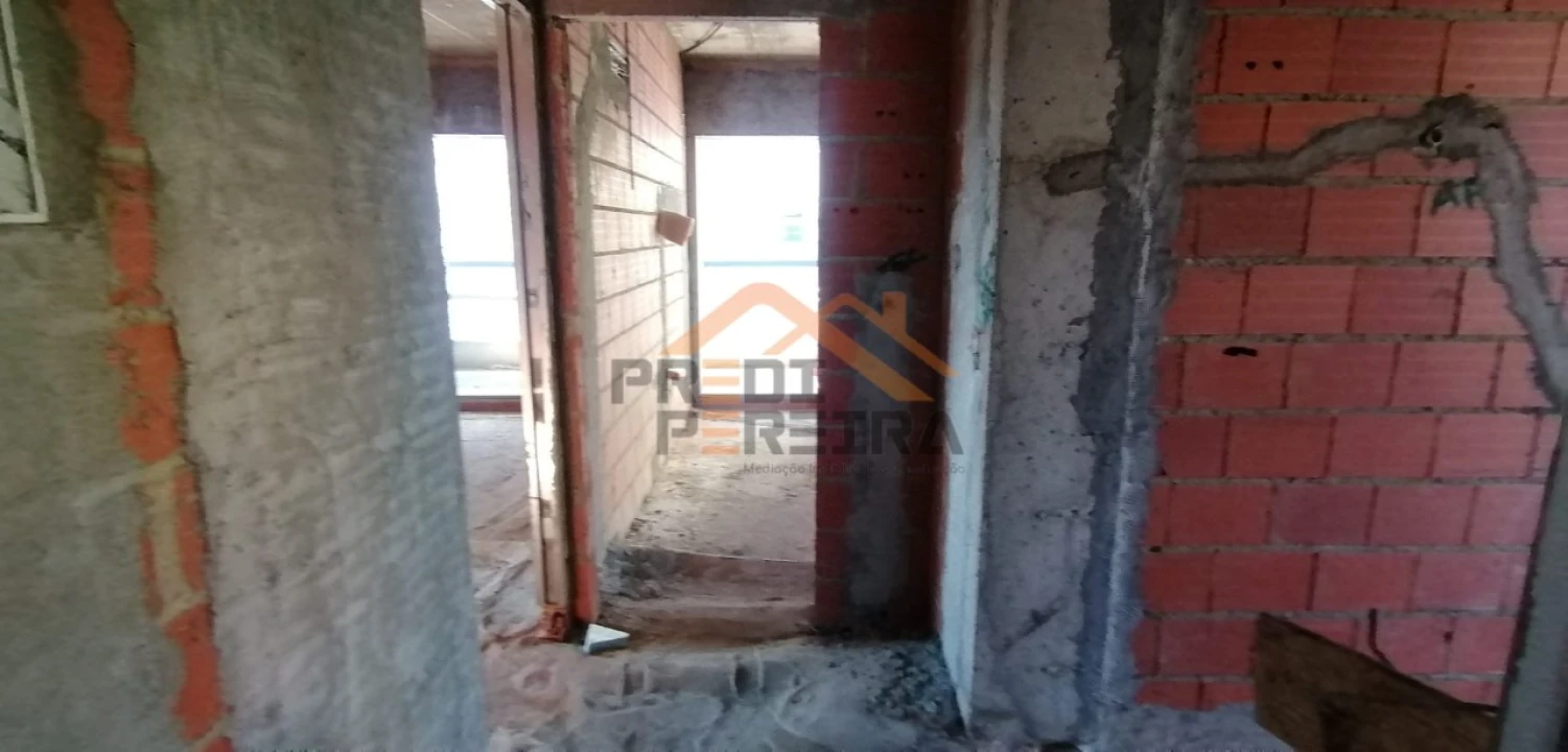 Moradia T4 para Venda em Pontinha e Famões Foto 30