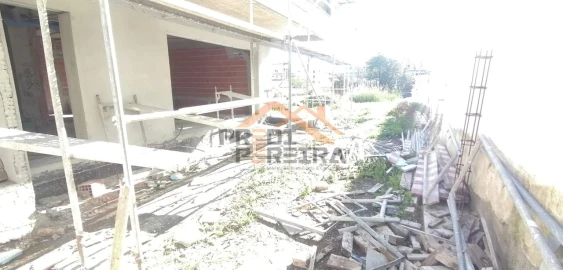 Moradia T4 para Venda em Pontinha e Famões