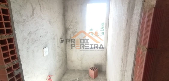 Moradia T4 para Venda em Pontinha e Famões