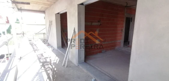 Moradia T4 para Venda em Pontinha e Famões