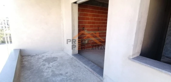 Moradia T4 para Venda em Pontinha e Famões