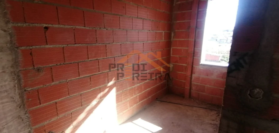 Moradia T4 para Venda em Pontinha e Famões Foto 19