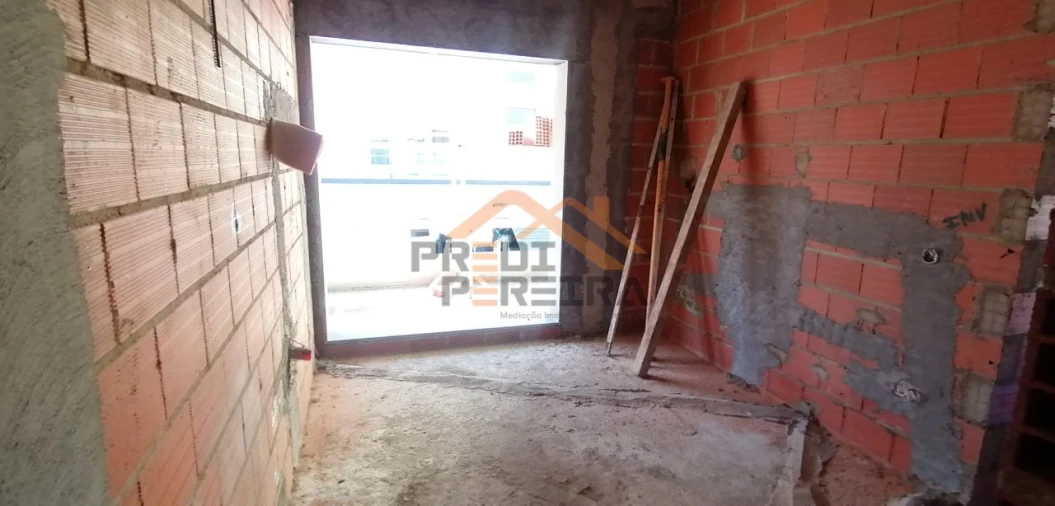 Moradia T4 para Venda em Pontinha e Famões Foto 26