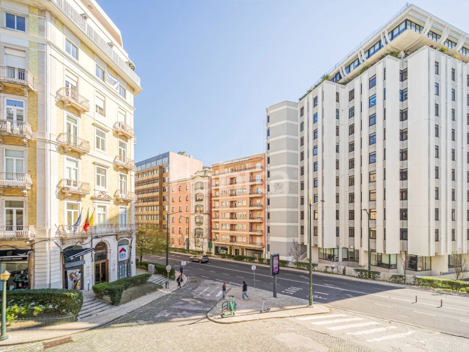 Apartamento T2 para Arrendamento em Santo António Foto 2