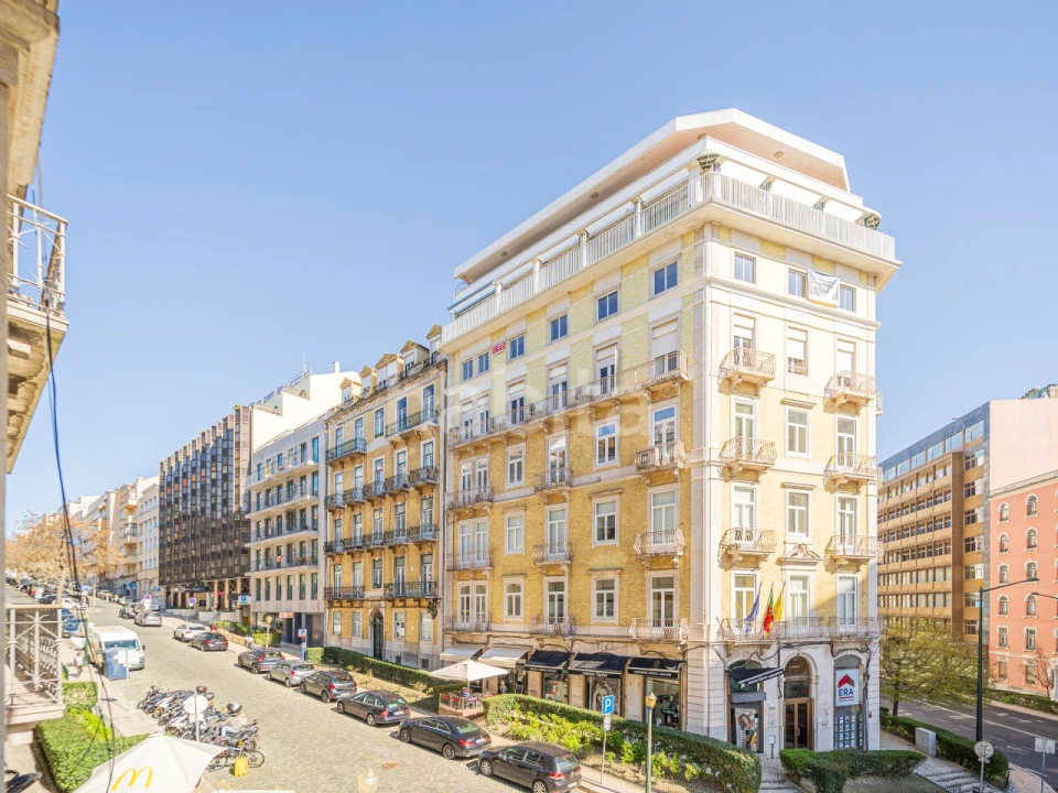 Apartamento T2 para Arrendamento em Santo António Foto 3