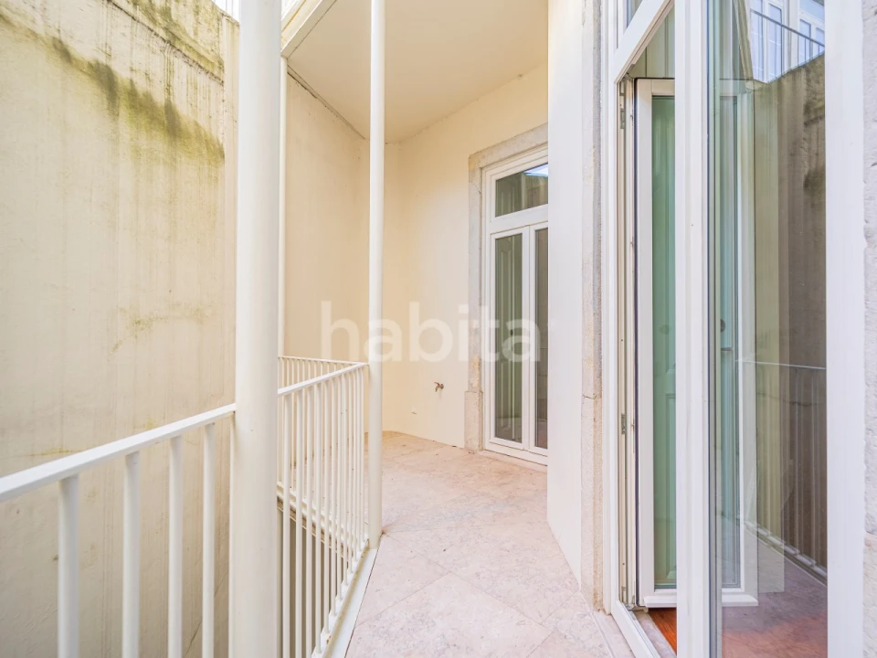 Apartamento T2 para Arrendamento em Santo António Foto 19