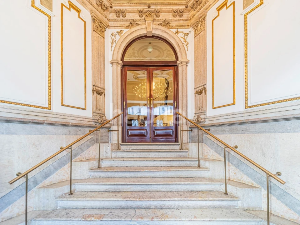 Apartamento T2 para Arrendamento em Santo António Foto 29