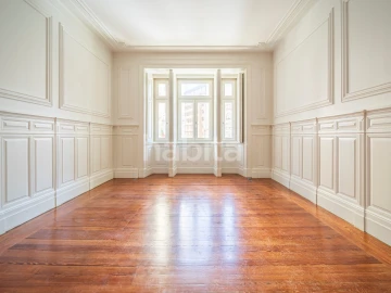Apartamento T2 para Arrendamento em Santo António