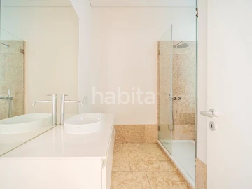 Apartamento T2 para Arrendamento em Santo António