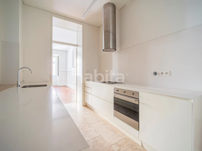 Apartamento T2 para Arrendamento em Santo António Foto 10