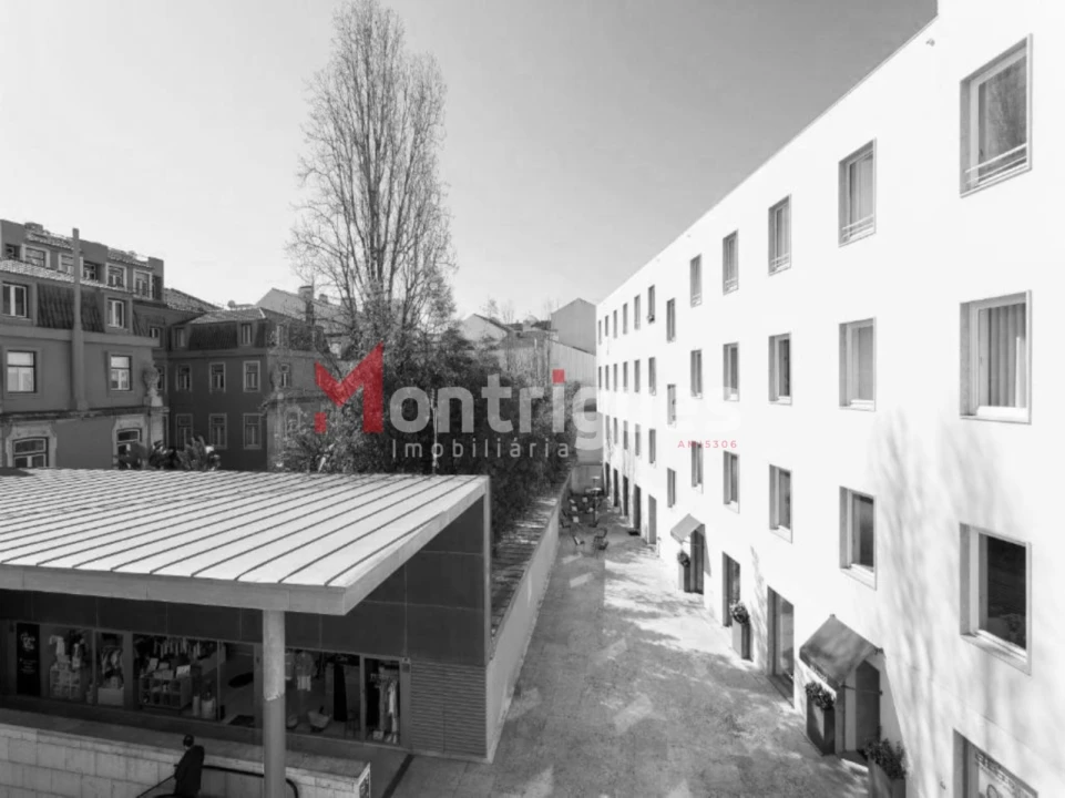 Loja para Arrendamento em Santa Maria Maior Foto 2