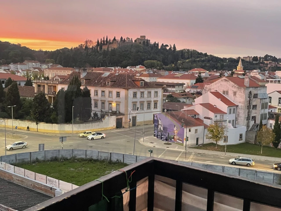 Apartamento T3 para Venda em São João Baptista e Santa Maria dos Olivais Foto 1