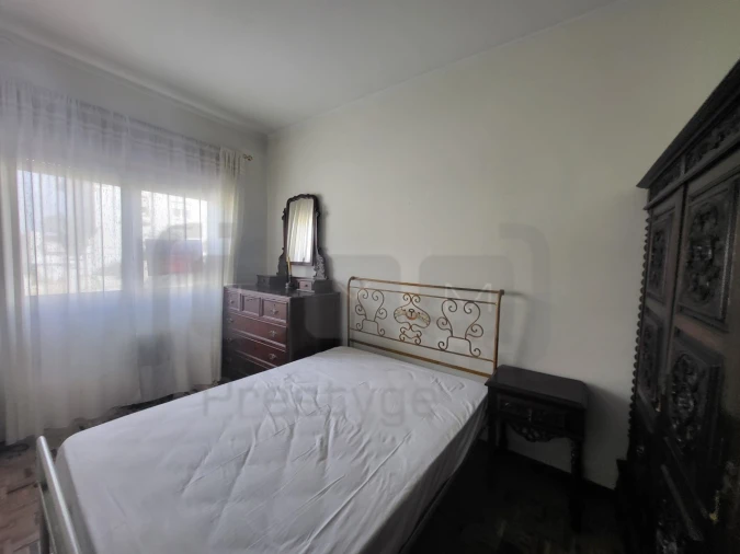 Apartamento T3 para Venda em São João Baptista e Santa Maria dos Olivais Foto 3