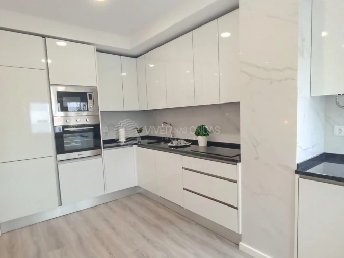Apartamento T3 para Venda em Benfica Foto 2