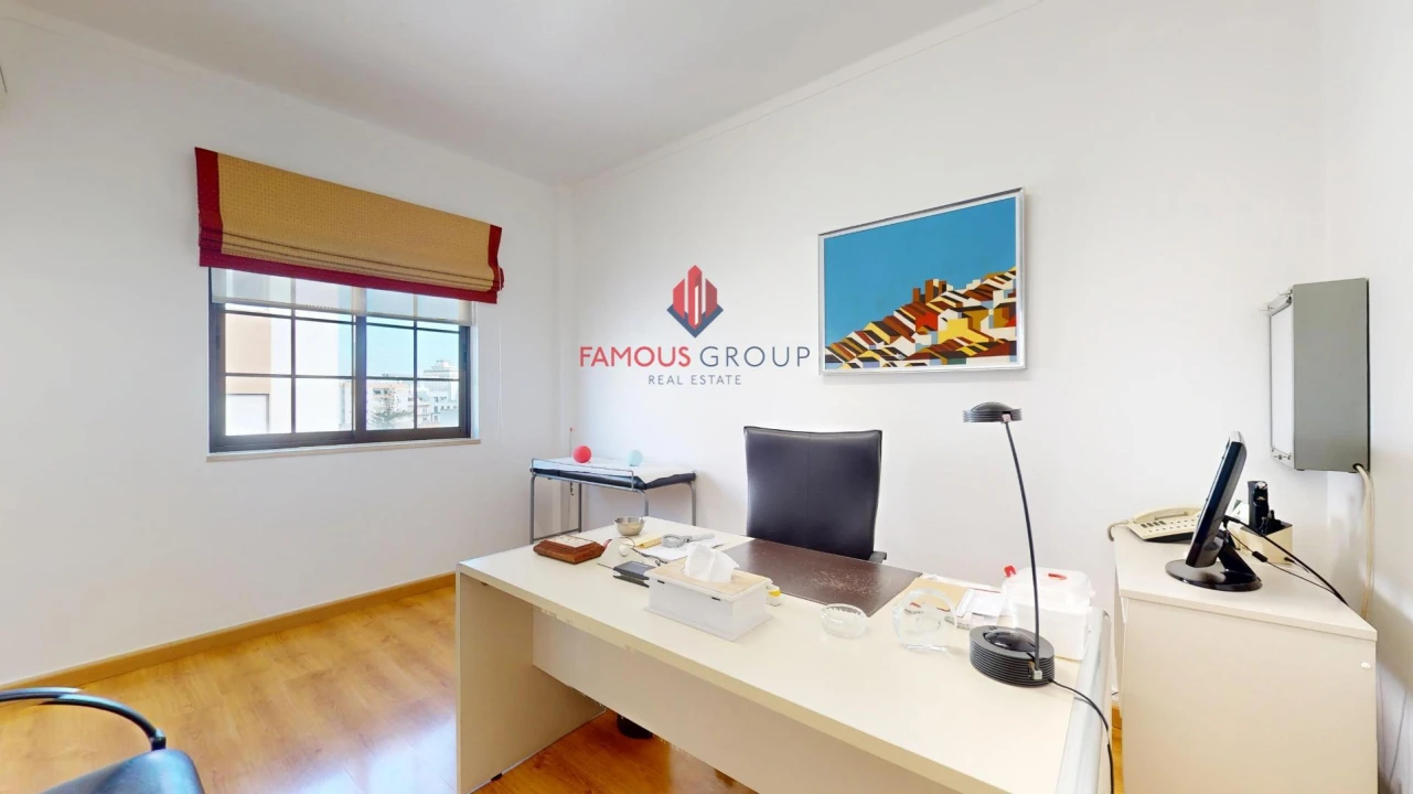 Escritório para Arrendamento em Portimão Foto 30