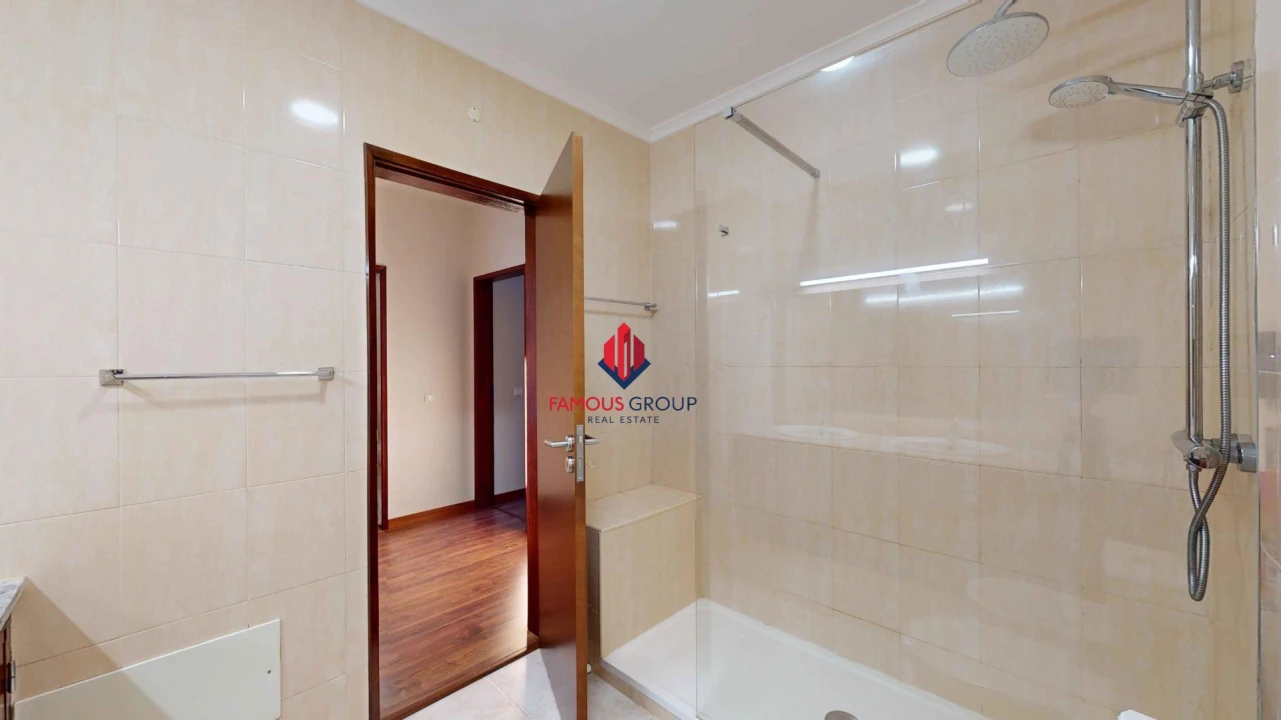 Apartamento T3 para Venda em Alvor Foto 38