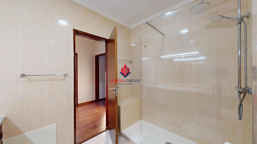 Apartamento T3 para Venda em Alvor Foto 38