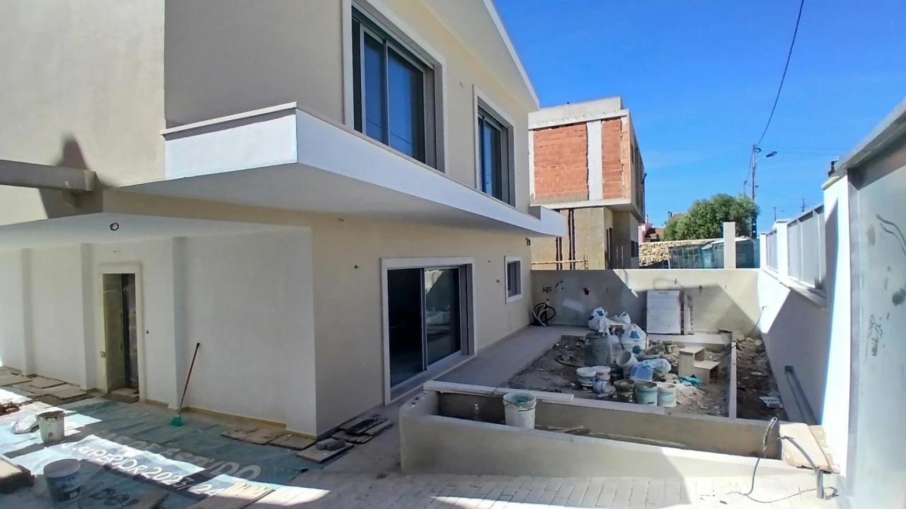 Moradia T4 para Venda em Alcabideche Foto 8