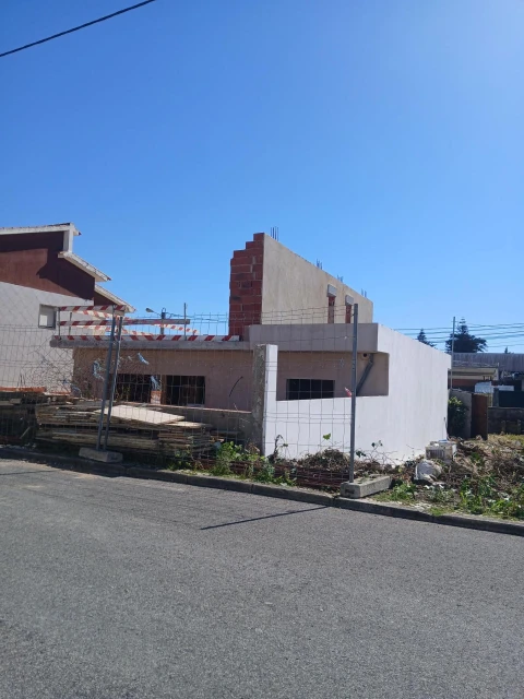 Moradia T4 para Venda em Alcabideche