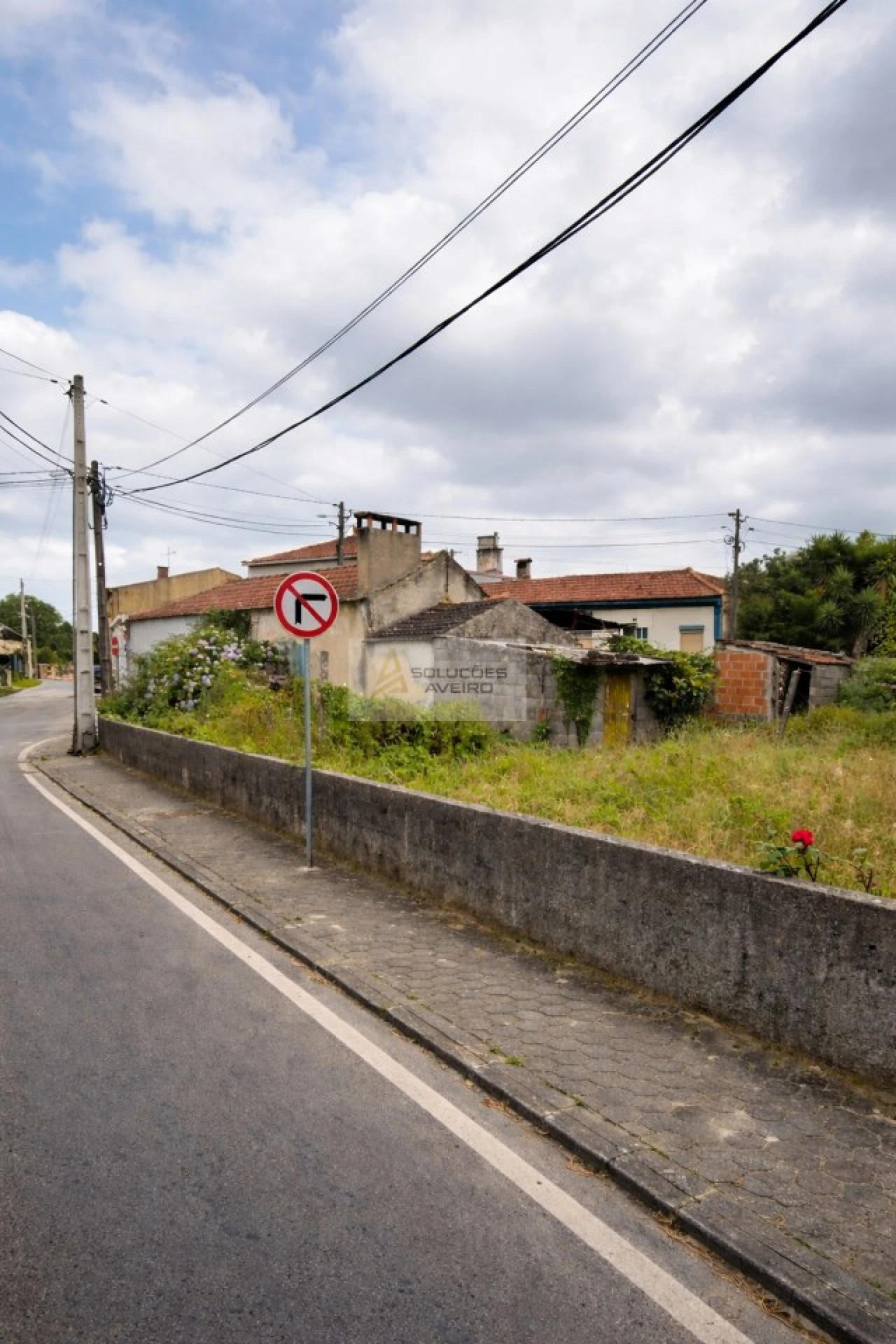 Moradia T2 para Venda em Aradas Foto 2