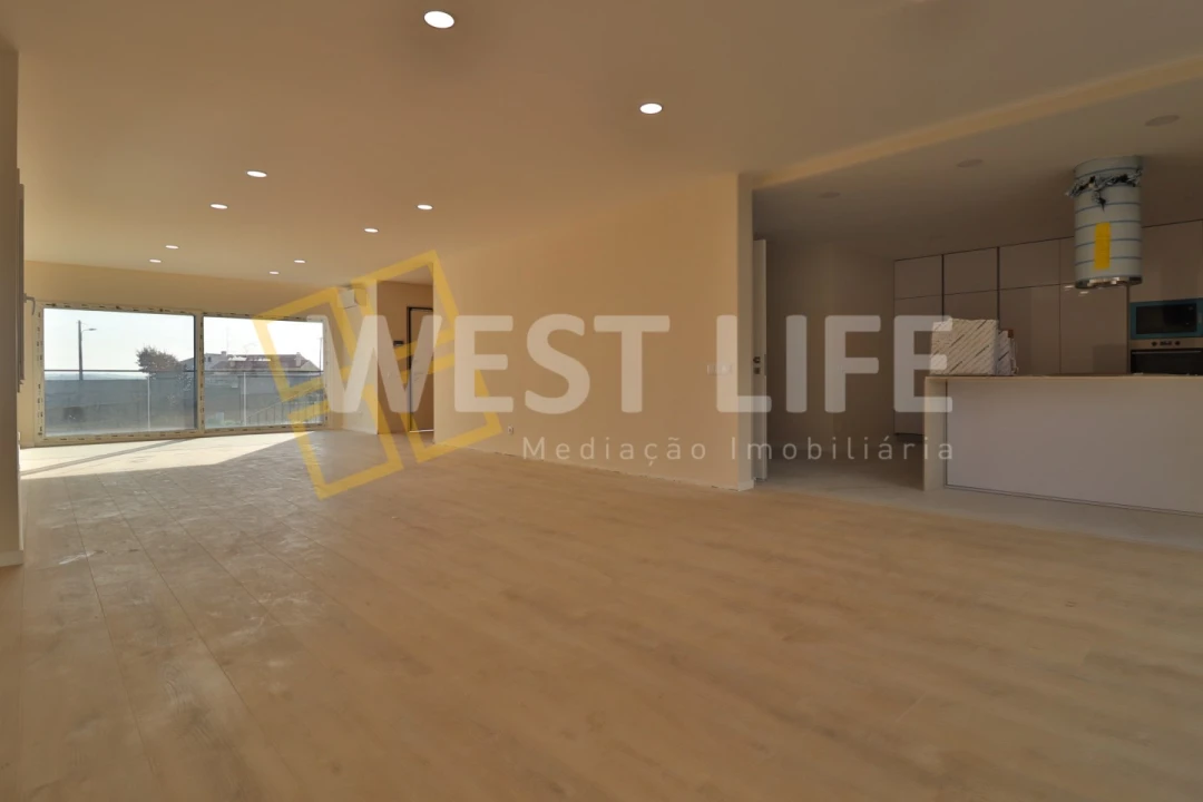 Moradia T5 para Venda em Ponte do Rol Foto 3