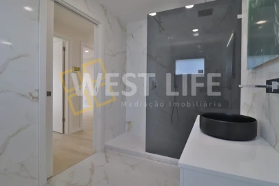 Moradia T5 para Venda em Ponte do Rol