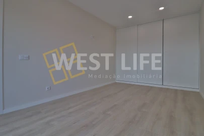 Moradia T5 para Venda em Ponte do Rol