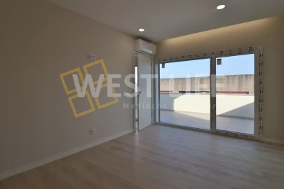 Moradia T5 para Venda em Ponte do Rol