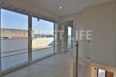 Moradia T5 para Venda em Ponte do Rol