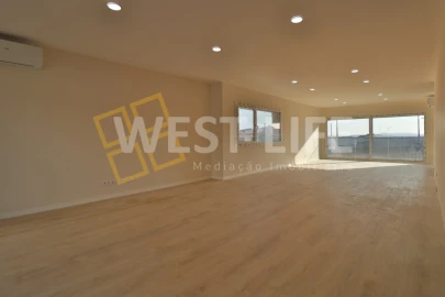 Moradia T5 para Venda em Ponte do Rol