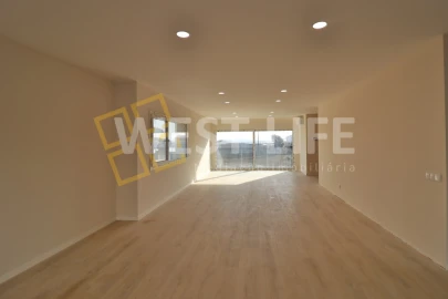 Moradia T5 para Venda em Ponte do Rol