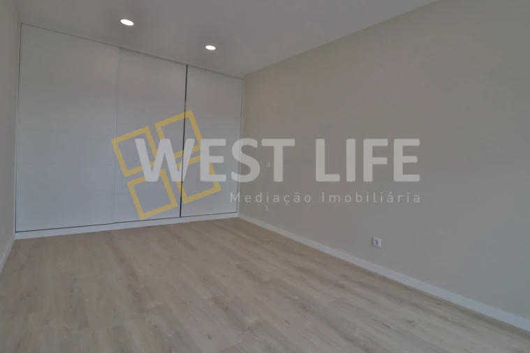 Moradia T5 para Venda em Ponte do Rol Foto 29