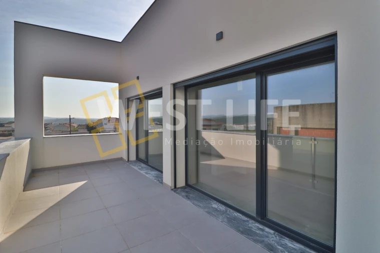 Moradia T5 para Venda em Ponte do Rol Foto 26