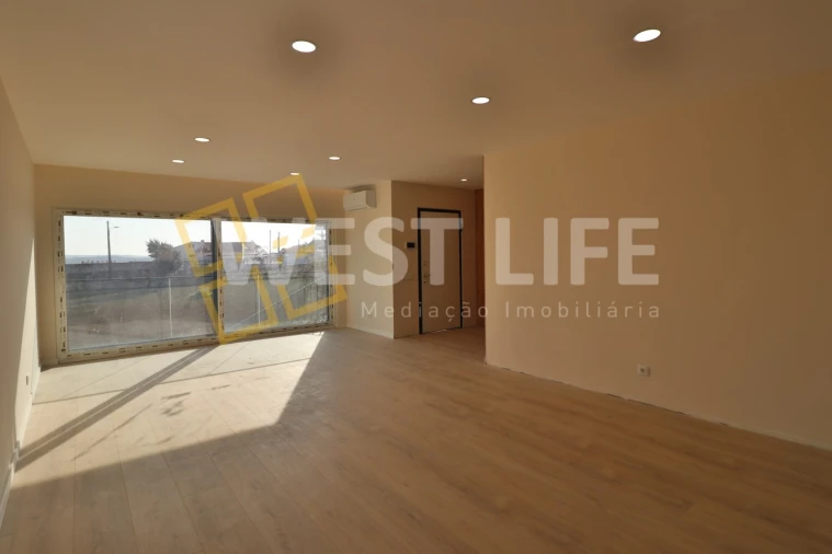 Moradia T5 para Venda em Ponte do Rol Foto 12