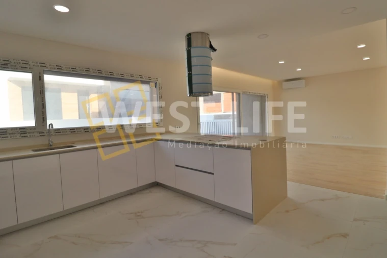 Moradia T5 para Venda em Ponte do Rol Foto 9