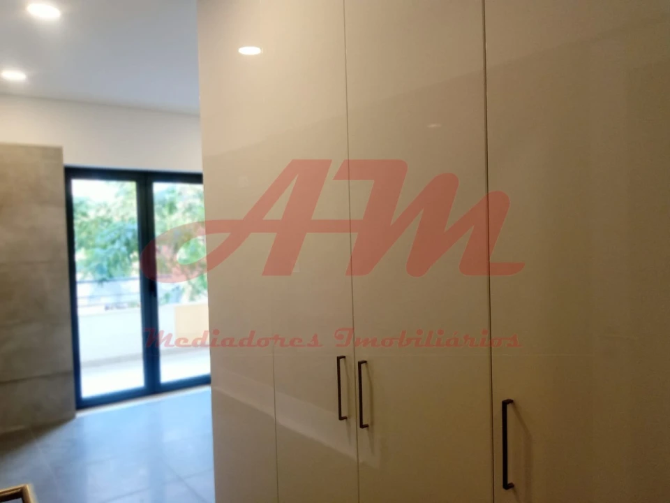 Apartamento T3 para Venda em Mina de Água Foto 4