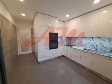 Apartamento T3 para Venda em Mina de Água