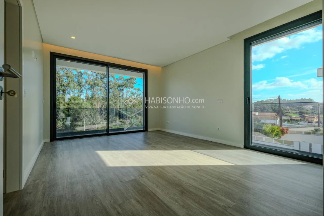 Moradia T4 para Venda em Anta e Guetim Foto 26